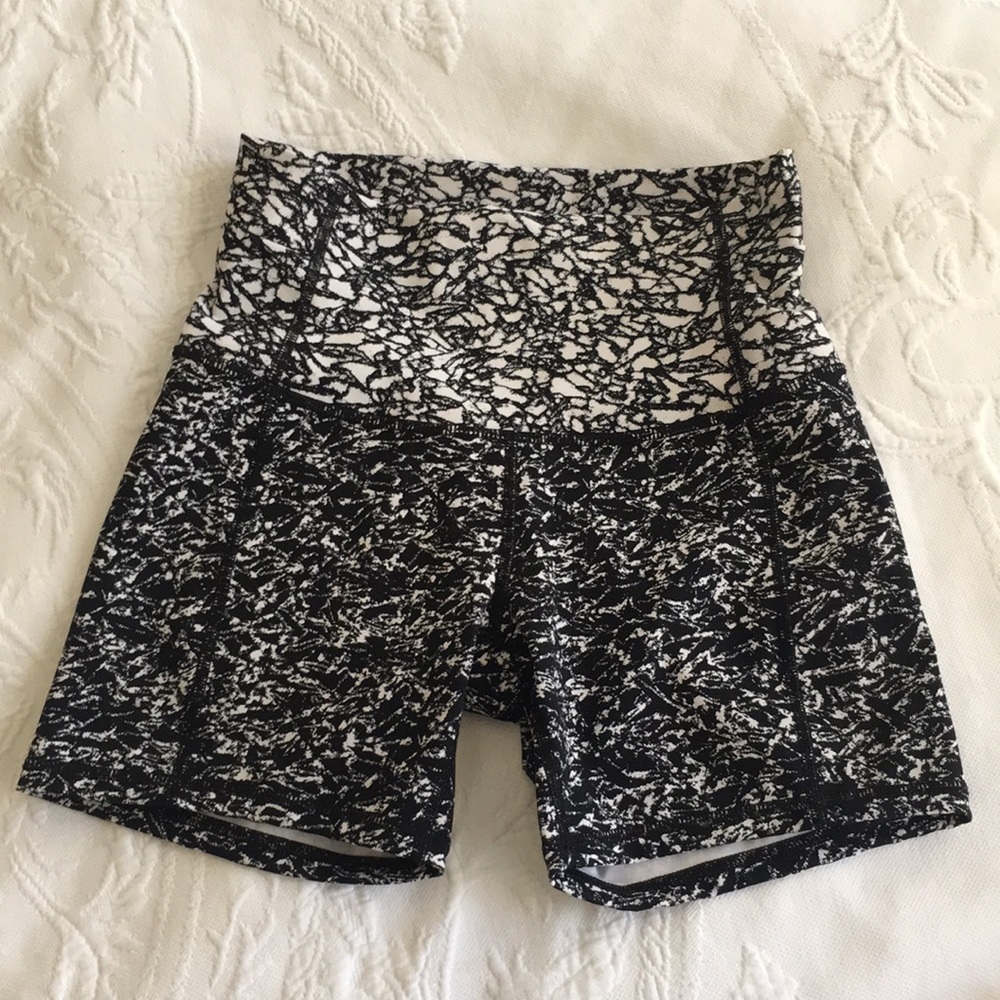 Lululemon Wunder Short 5” Full On Luxtreme